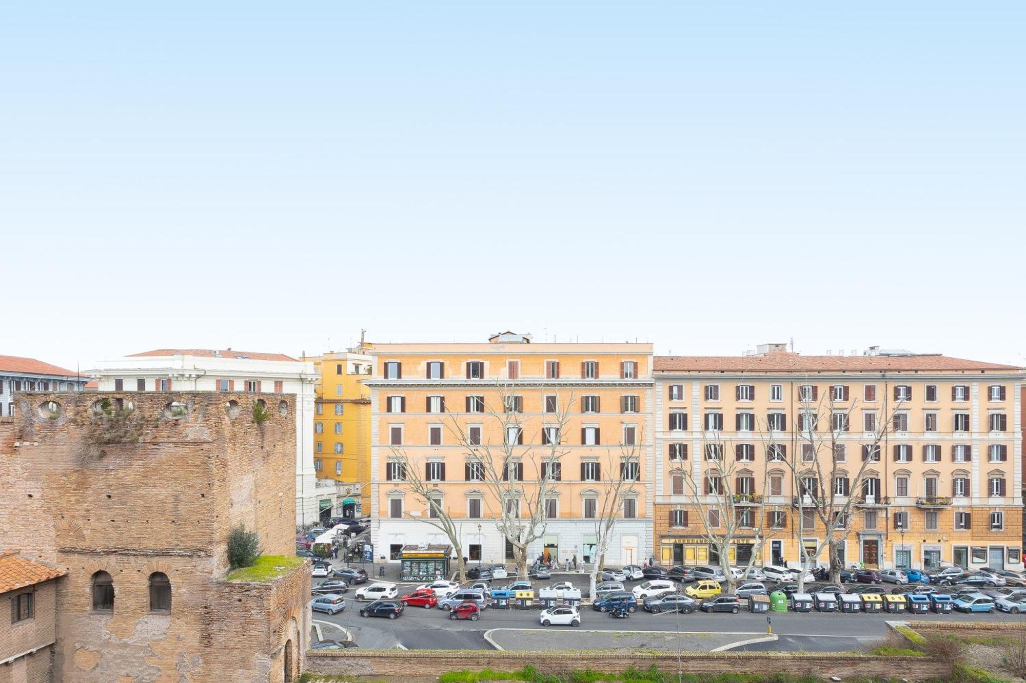 Amazing Piazza Fiume * Rome